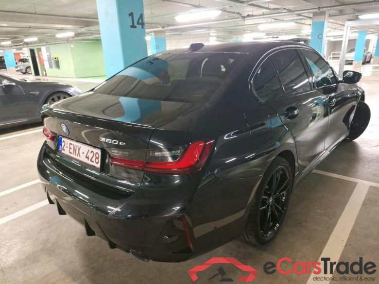 BMW - BMW 3 BERLINE 320e 204PK M Sport & M Sport Pack Pro & Driving Assistant Pro & Harman Kardon & Entertainment Pack & Adaptive M Suspension & Parking Assistant Pack  * HYBRID * #2
