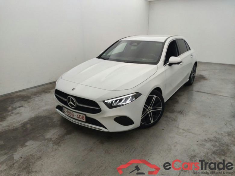 Mercedes-Benz A-Klasse A 180 Luxury Line 5d #1
