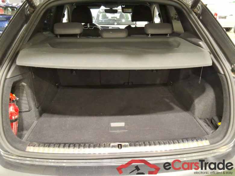 AUDI Q3 1.4 45 TFSI E S TRONIC S LINE #3