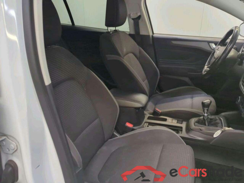 FORD Focus Wagon 1.0 EcoBoost Hybrid Titanium V #5