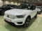 preview Volvo XC40 #0