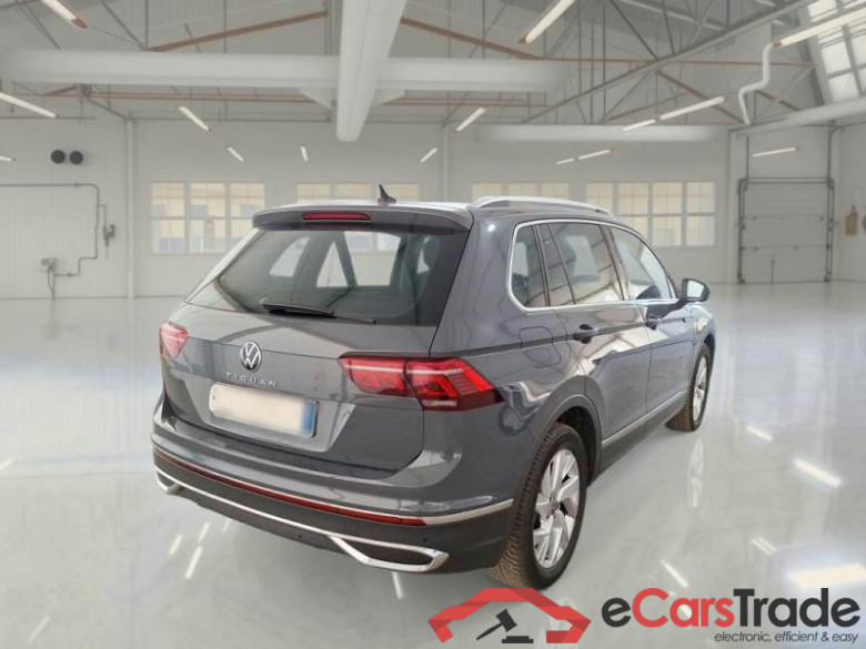 VOLKSWAGEN TIGUAN / 2020 / 5P / SUV 2.0 TDI SCR 110KW ELEGANCE DSG #2