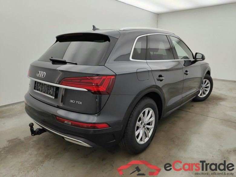 Audi Q5 Business Edition 30 TDI S tronic 5d #2