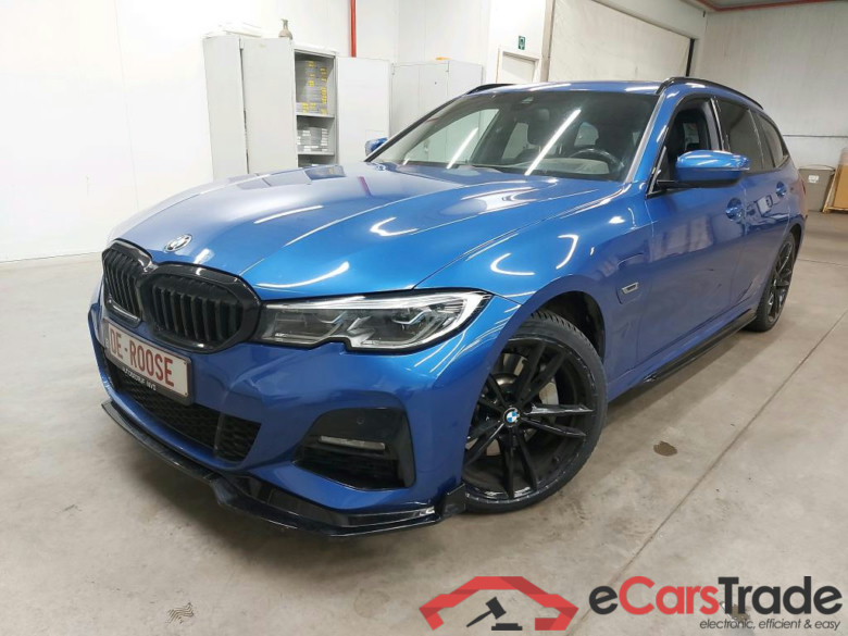 BMW - BMW 3 TOURING 330e 292PK M Sport With Vernasca Heated Seats & Climatic & Navigation & Pano Roof  * HYBRID * #1