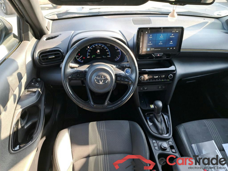 TOYOTA Yaris Cross / 2021 / 5P / todoterreno 1.5 120H Adventure #3