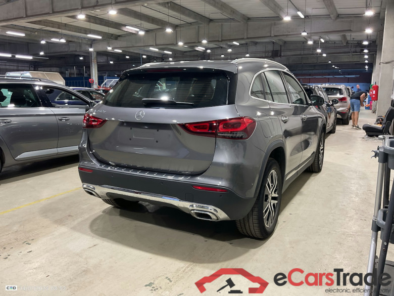 MERCEDES-BENZ GLA - Klasse 1.3 GLA 250 E #4