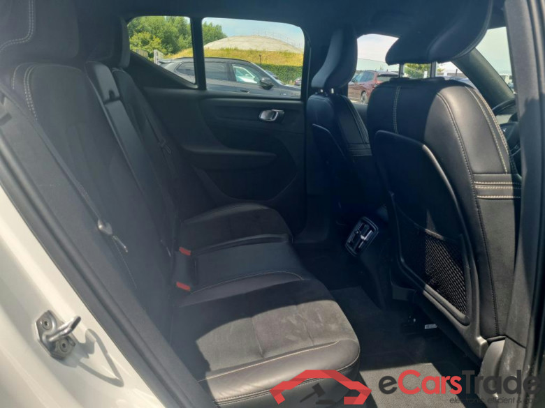 VOLVO XC40 1.5 T2 R-DESIGN #6