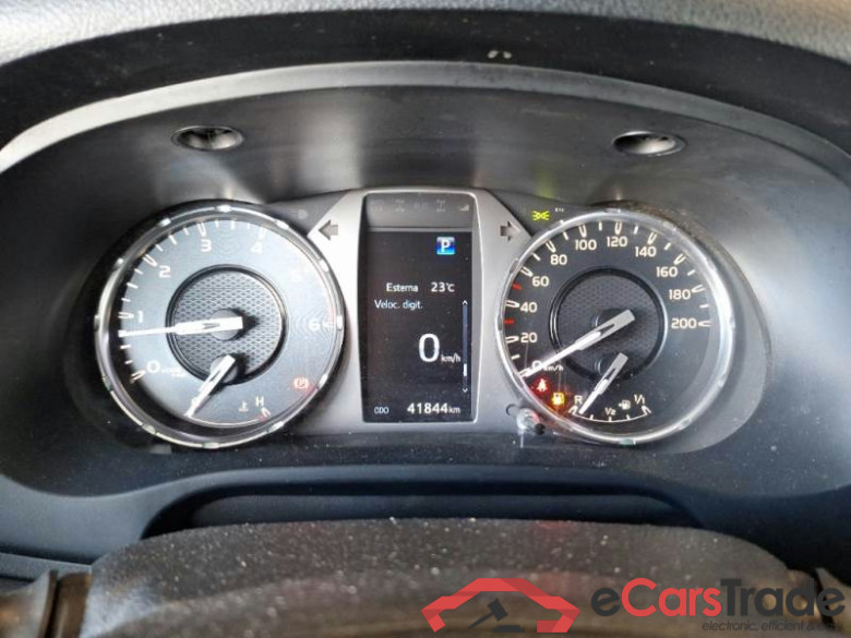 TOYOTA HILUX / 2020 / 4P / AUT.CABINA DOPPIA 2.4 D-4D A/T DC 4WD LOUNGE #4