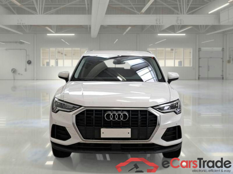 AUDI Q3 / 2018 / 5P / SUV 45 TFSI E S TRONIC BUSINESS #6