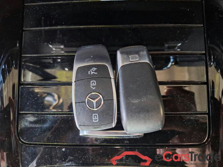 MERCEDES-BENZ GLA / 2020 / 5P / CROSSOVER GLA 250 E PLUG-IN HYBRID AUTO BUS EXTRA #6