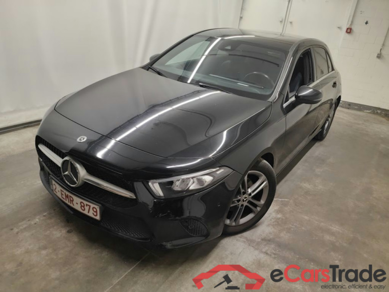 Mercedes-Benz A-Klasse A 180 d DCT Launch Edition 5d #1