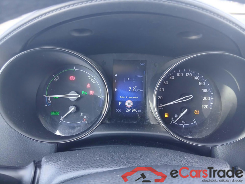 TOYOTA C-HR / 2016 / 5P / todoterreno 1.8 125H Advance (CX) #4