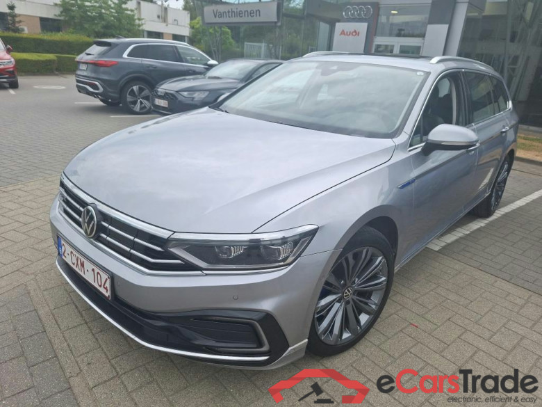 VOLKSWAGEN - VW  PASSAT VARIANT TSI 218PK DSG6 GTE Business Pack Design & Comfort & 14 Way Ergo Seat & Travel Assist Plus & Area View & Electric Foldable Trailer Hook * HYBRID * #1