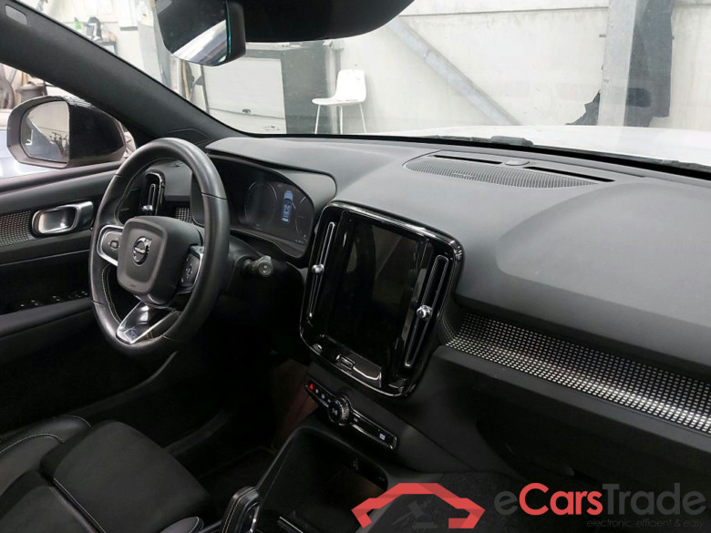 VOLVO - VOL XC40 T5 Recharge 261PK Geartronic R-Design Pack Intellisafe Pro & Tech & Park & 360 Camera * HYBRID * #3