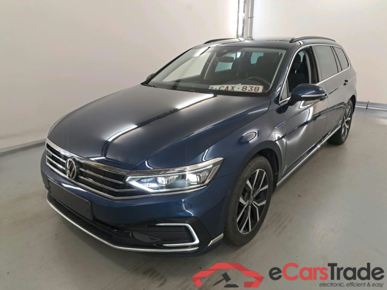VOLKSWAGEN Passat 1.4 TSI MSQ VARIANT GTE BUSINESS