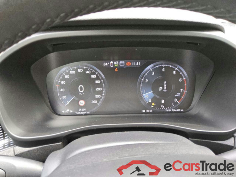 Volvo XC40 (2017->) DE - SUV5 B4 2WD EU6d, R-Design, 2020 - 2022 #6