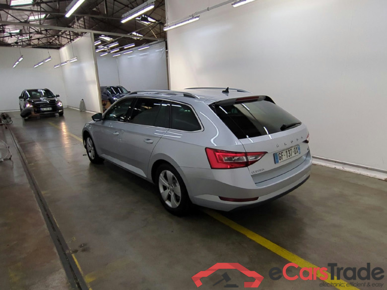 SKODA Superb Combi / 2019 / 5P / Break 1.4 TSI PHEV 218ch DSG6 Business #3