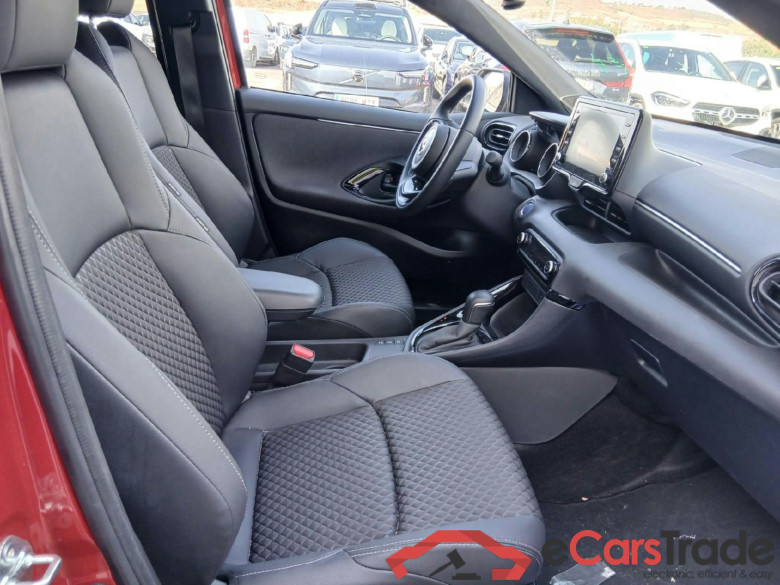 TOYOTA Yaris / 2020 / 5P / berlina con portón 1.5 120H Style #6