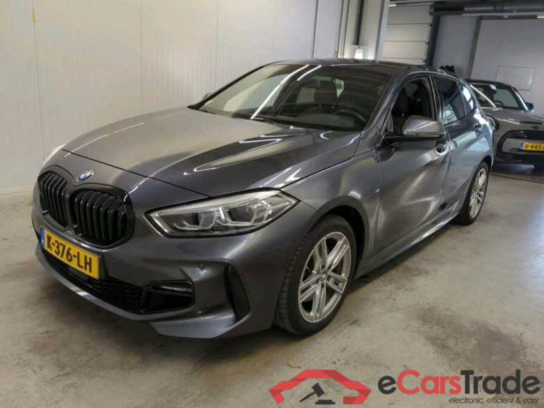 BMW 1-serie 118d High Exec Ed. #1