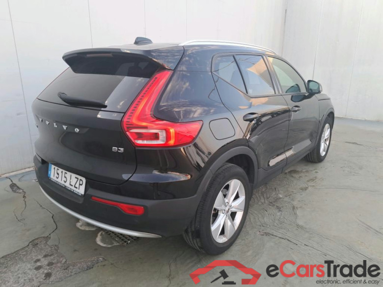 VOLVO XC40 / 2021 / 5P / todoterreno 2.0 B3 G Core Auto #2