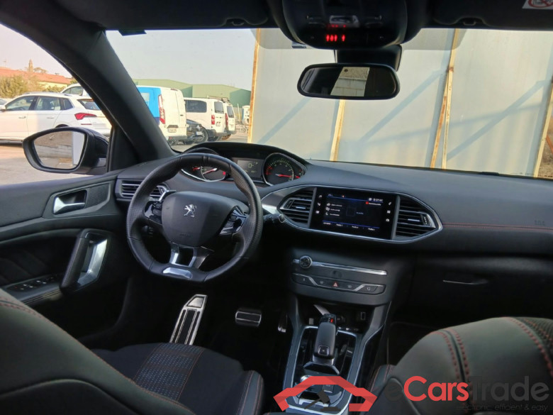 PEUGEOT 308 / 2017 / 5P / berlina con portón GT Line PureTech 130 S&S EAT8 #3