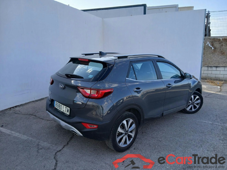 KIA Stonic / 2017 / 5P / todoterreno 1.0 T-GDi 88kW (120CV) MHEV iMT Drive #2