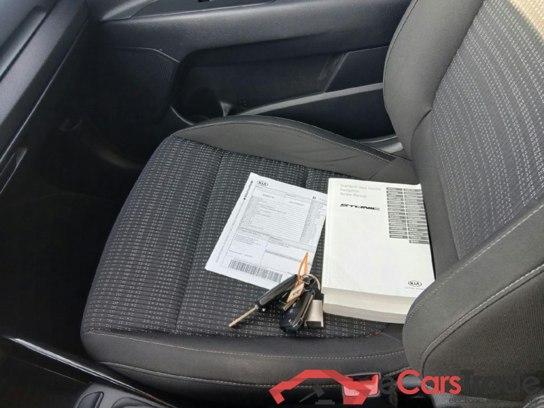 KIA Stonic / 2017 / 5P / todoterreno 1.0 T-GDi 88kW (120CV) MHEV iMT Drive #5