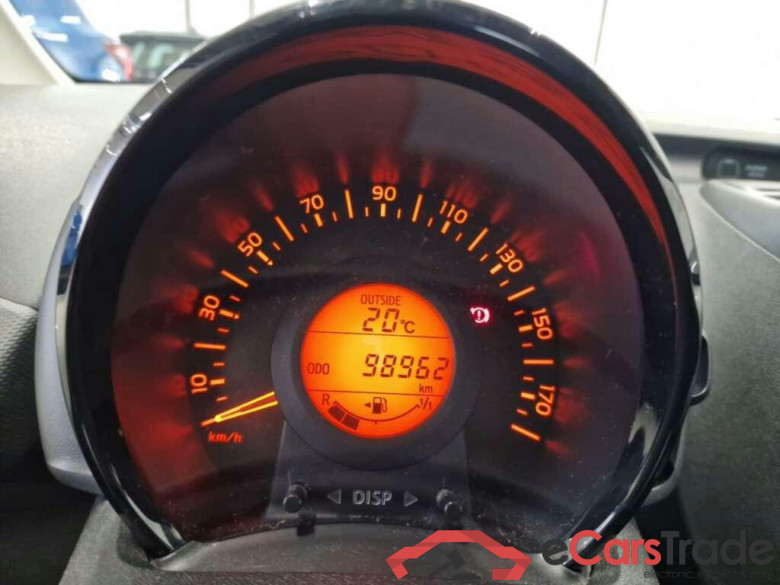 PEUGEOT 108 1.0 e-VTi Access #6