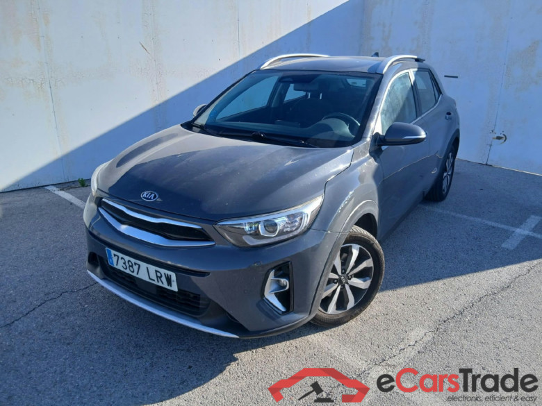 KIA Stonic / 2017 / 5P / todoterreno 1.0 T-GDi 88kW (120CV) MHEV iMT Drive