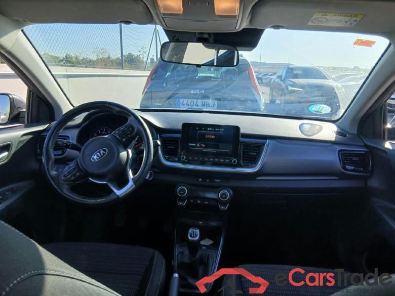 KIA Stonic / 2017 / 5P / todoterreno 1.0 T-GDi 88kW (120CV) MHEV iMT Drive #3