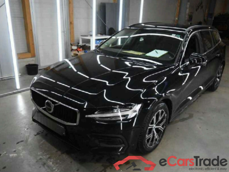 V60 Kombi Core 2.0 B4 145KW AT8 E6d #1