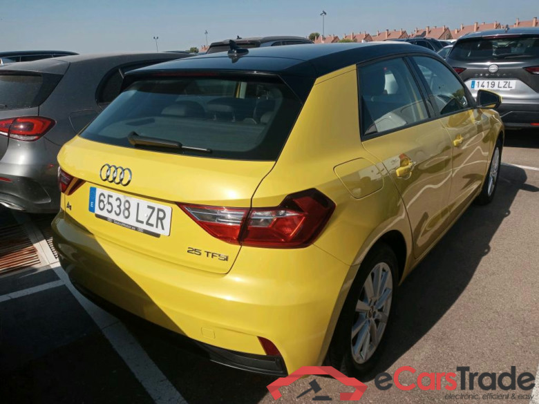 AUDI A1 / 2018 / 5P / berlina con portón Sportback Advanced 25 TFSI 70kW (95CV) #2