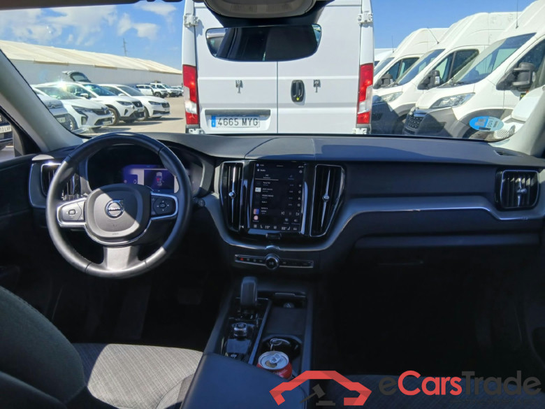 VOLVO XC60 / 2017 / 5P / todoterreno 2.0 B4 D Core Auto #3