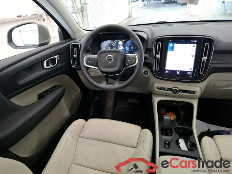 VOLVO XC40  2022  5P  SUV Recharge T4 211 DCT7 Start #6
