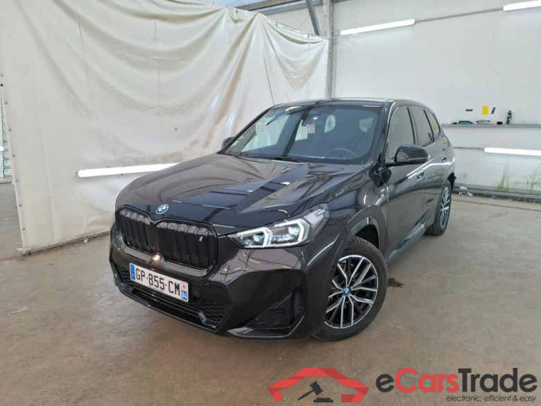 Série iX1 30 xDrive M Sport 64kWh BVA #1