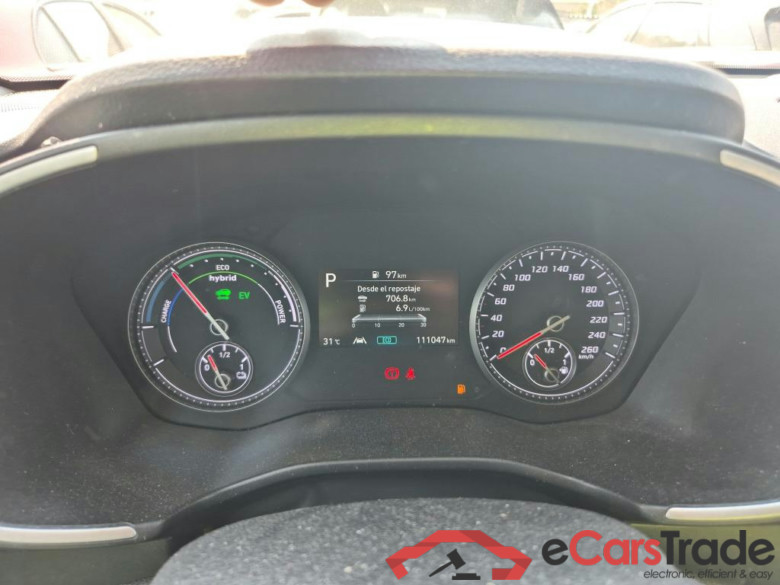 HYUNDAI Santa Fe / 2021 / 5P / todoterreno 1.6 TGDi HEV Klass Auto 4x2 #4
