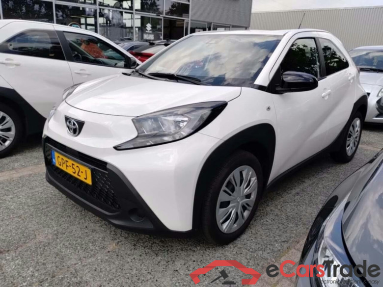 TOYOTA Aygo X 1.0 VVT-i MT Play #1