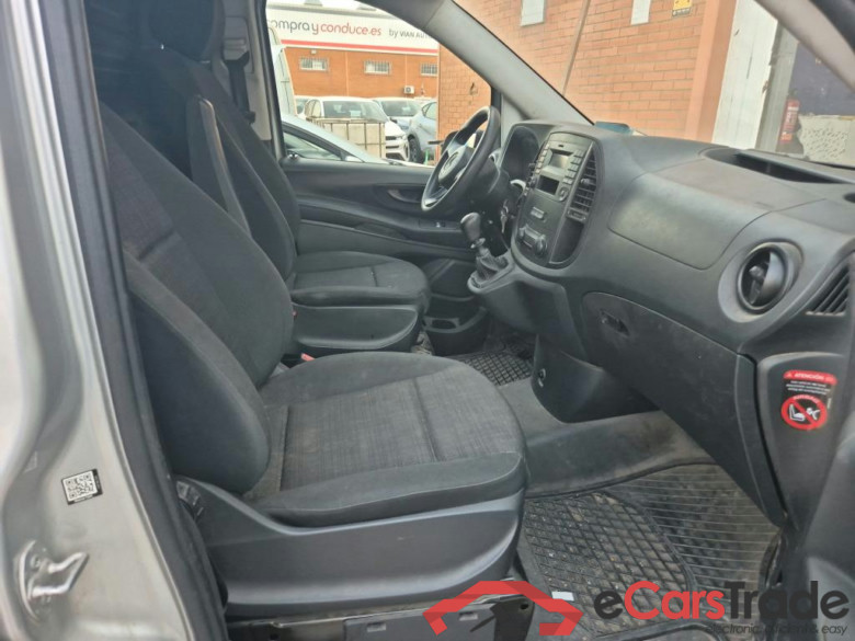 MERCEDES-BENZ Vito / 2014 / 4P / furgón 111 CDI Larga #6
