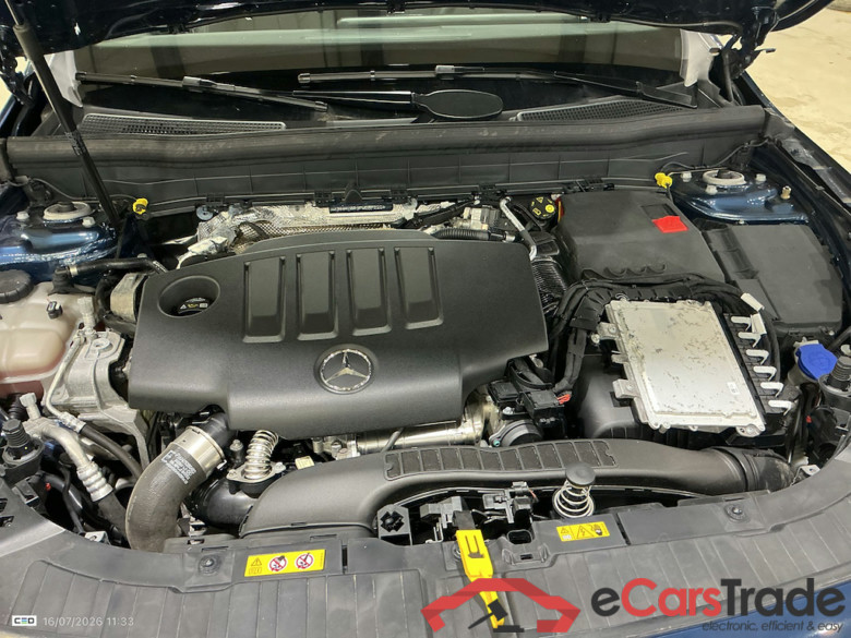 MERCEDES-BENZ GLB 2.0 GLB 180 D LUXURY LINE DCT #6