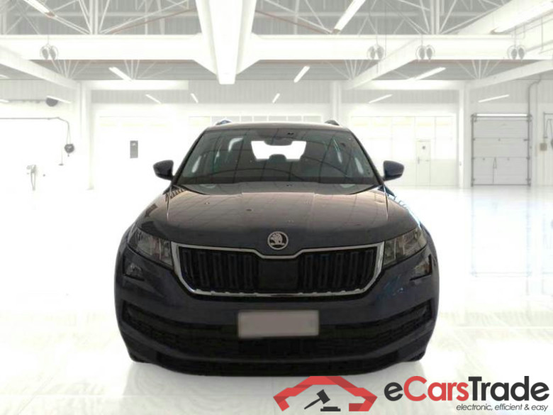 SKODA KODIAQ / 2016 / 5P / SUV 2.0 TDI SCR EXECUTIVE DSG #6