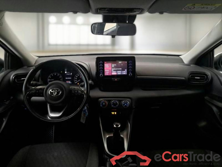 TOYOTA YARIS / 2020 / 5P / BERLINA 1.0 BUSINESS MY22 #3