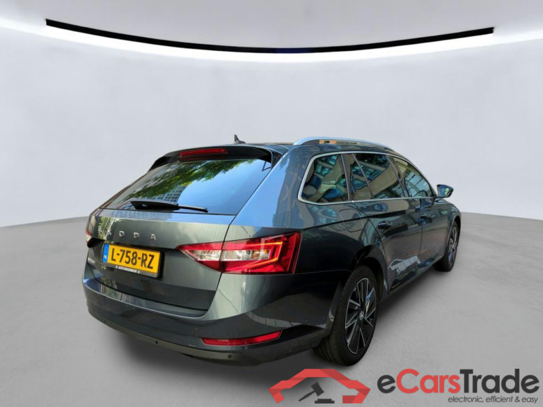 SKODA Superb Combi 110 kW #6