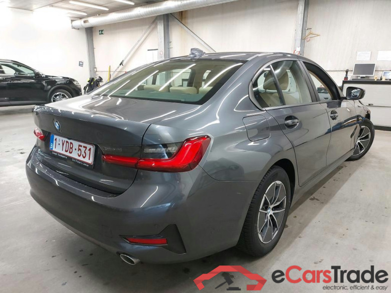 BMW - BMW 3 BERLINE 318dA 136PK Advantage Business Edition & Pack Business Plus With Vernasca Leather Seats & PDC Front & Rear #2