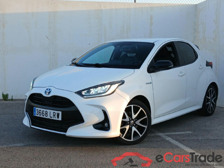 TOYOTA Yaris / 2020 / 5P / berlina con portón 1.5 120H Style #1