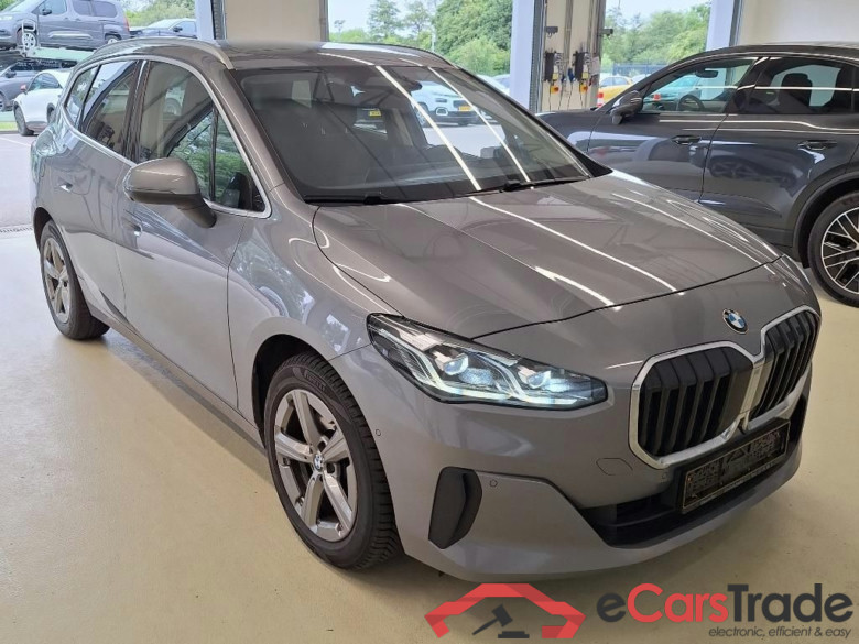 BMW 218d Active Tourer Travel Aut. Pano LED Head-Up LC-Pro Navi-Pro KeylessGo Camera 360 Klima PDC ... #3