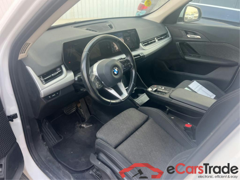 BMW X1 / 2022 / 5P / todoterreno sDrive18d #3
