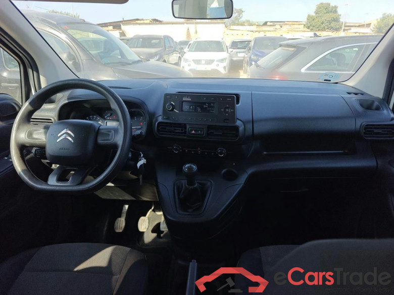 CITROEN Berlingo / 2018 / 4P / monovolumen compacto Talla M BlueHDi 100 S&S LIVE #3