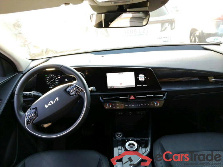 KIA e-Niro / 2022 / 5P / crossover e-Niro 150kW (204CV) Drive (Long Range) #3