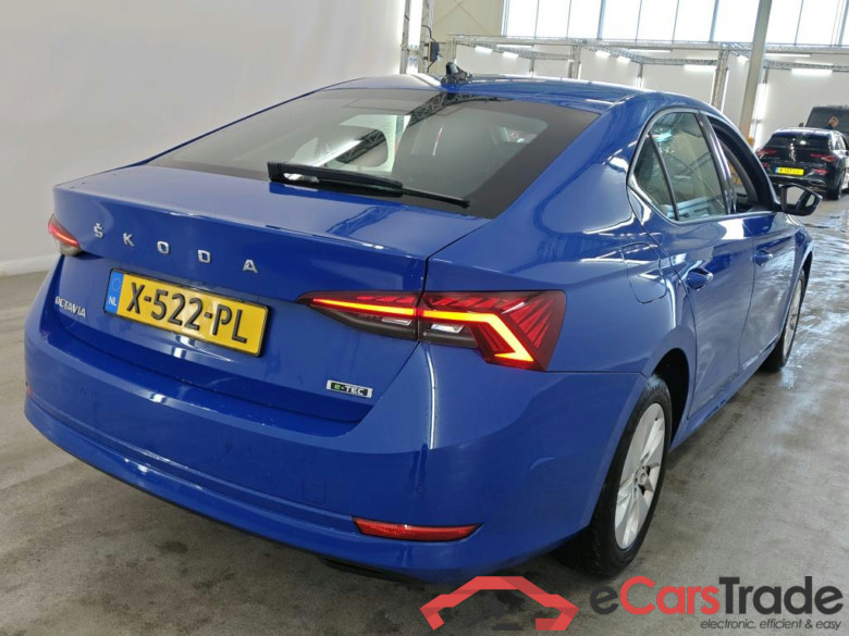 Škoda Octavia 1.0 TSI e-TEC MHEV DSG Business Edition 5d #2