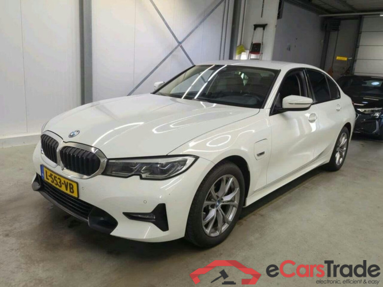 BMW 3-serie 320e Bns Ed. Pl. #1